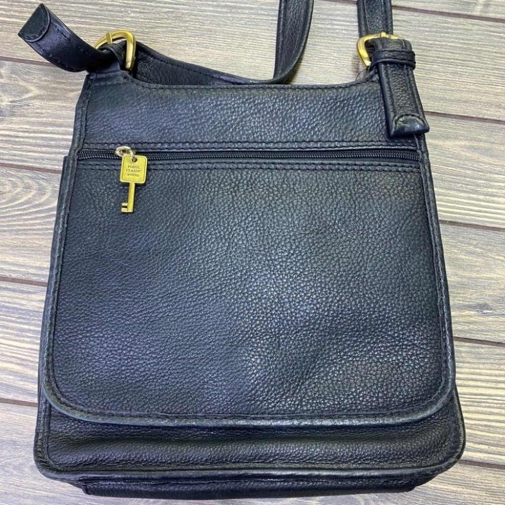 Vintage Fossil 1954 Leather Crossbody Purse - Picture 4 of 5